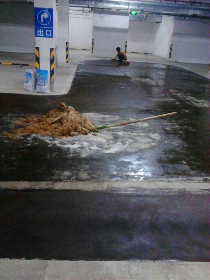 廣東云浮恒大城1#地下室停車場(chǎng)通道地坪漆工程施工進(jìn)程
