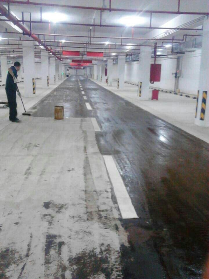 廣東云浮恒大城1#地下室停車場(chǎng)通道地坪漆工程施工進(jìn)程